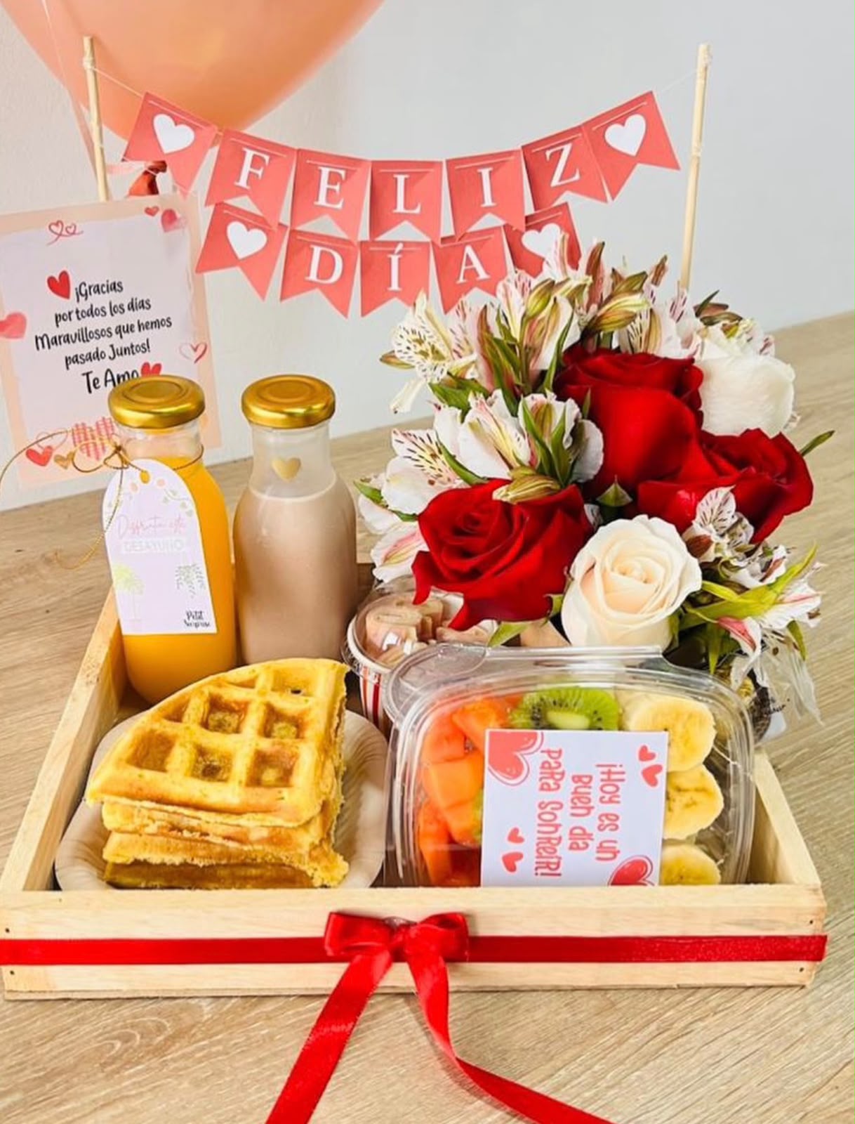 Desayuno Feliz Día con Rosas – desayuno sorpresa a domicilio